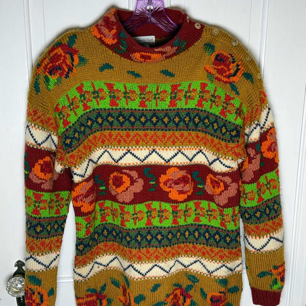 Roberta Frost hand-knitted wool sweater size medium.